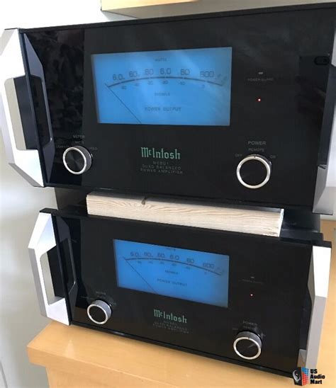 Mcintosh Mc Pair Monoblock Power Amplifiers Photo