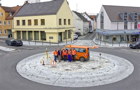 Der Kreisverkehr Am Jobplatz In Neunburg Ist Nun Auch Neu Vermessen