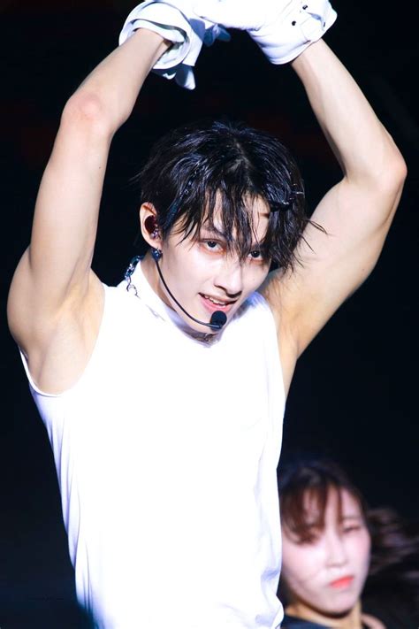 Pin By Lil On My Love Bug Seventeen Junhui Jun Abs Seventeen Seventeen