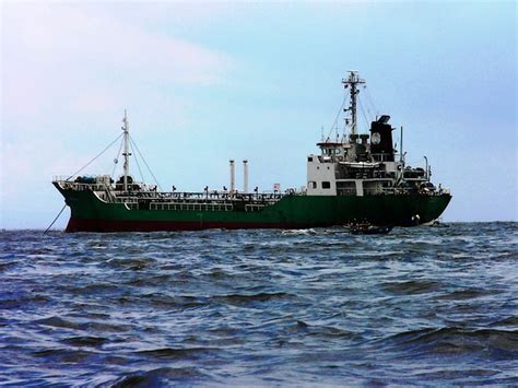 M Tkr Balanghay Anchored At Navotas Bay Irvine Kinea Flickr