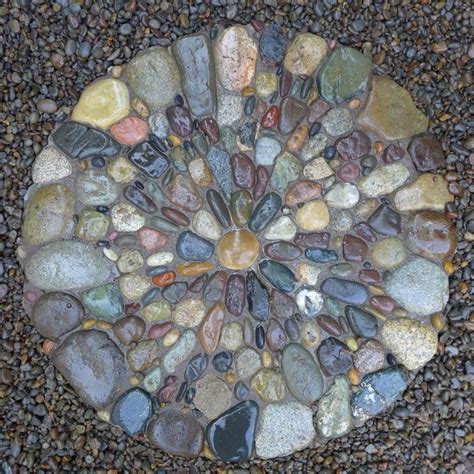 Pebble Mosaic Stepping Stone • Gardens By Jeffrey Bale Escalones De