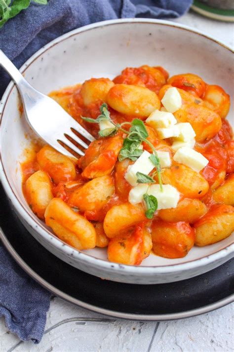 Minuten Gnocchi Mit Tomatensauce Und Mozzarella Artofit