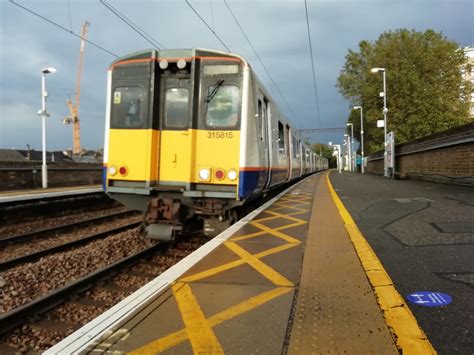 The Last 4 Car 315 👥 London Overground 🚆 315815 📟 2t95 Flickr