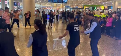 Crew Passengers Perform Garba At Mumbai Airport