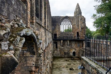 Dunfermline Abbey - Photos and the City