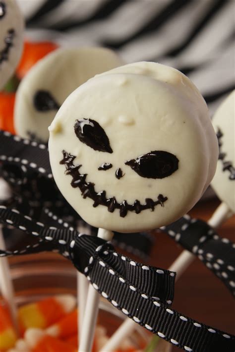 20+ Easy Halloween Cookies - Easy Recipes & Ideas for Halloween Cookies—Delish.com