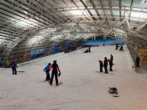 不出國也能滑雪！台灣室內滑雪場「新竹小叮噹滑雪場」學完技巧出國直接開滑 Xinmedia欣傳媒｜最懂生活的咖