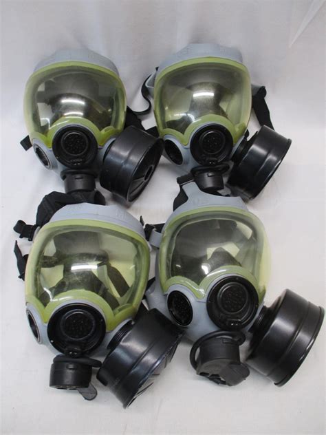 MSA MCU 2A/P, US Navy And US Air force Surplus Military Gas Mask MEDIUM