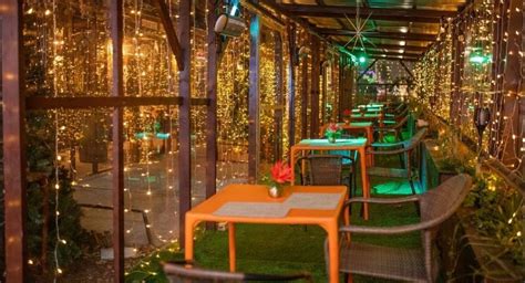 Dine Under A Curtain Of Glittering Lights At This Caribbean Restaurant ...