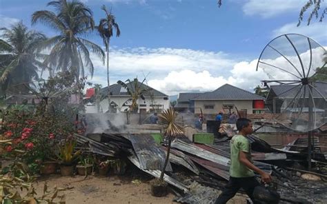 Siang Hari 3 Rumah Warga Di Madina Ludes Terbakar Saat Ditinggal Penghuni