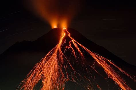 12 Dangerous Volcanoes Along the Ring of Fire - Owlcation