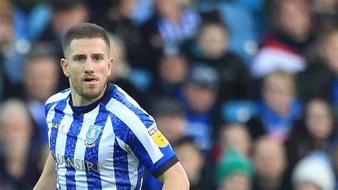 Sam Hutchinson Sheffield Wednesday Re Sign Defender From Fc Pafos