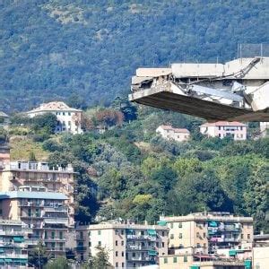 Bagarre Sul Ponte Morandi Santoro Indagato Lascia La Commissione Di