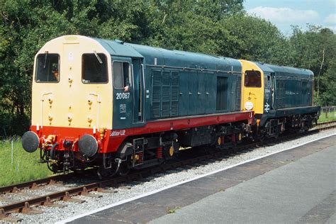 British Rail Class 20 Diesel Locomotives 20087 And 20048 Ra Flickr