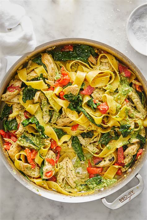 Pappardelle Pasta With Chicken Pesto And Roasted Peppers Delallo