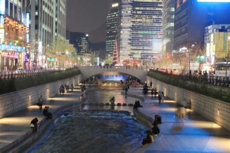 2012 Seoul Lantern Festival - (Cheonggyecheon Stream, downtown Seoul ...