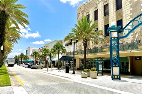 Historic Beach Street In Daytona Shopping Events And Dining