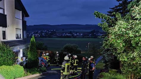 Bad Hersfeld Gro Einsatz Nach Garagenbrand Bewohner Hund Und V Gel