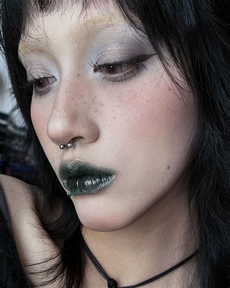 freya86 芙蕾雅 on Instagram Green or nude 𝕻𝖗𝖔𝖉𝖚𝖈𝖙𝖘 𝖀𝖘𝖊𝖉 Eyes cheeryep makeup x freya86 ff