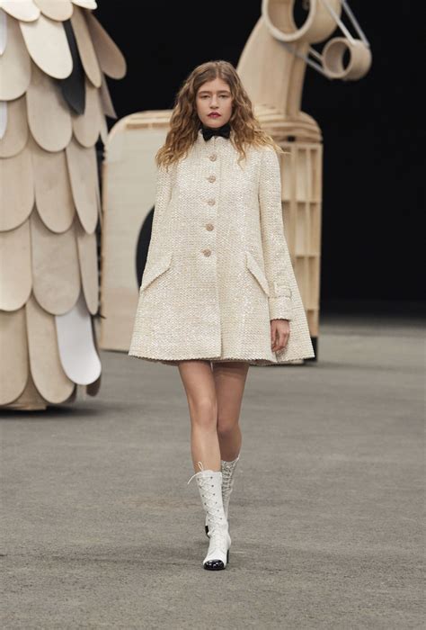 CHANEL SPRING SUMMER 2023 HAUTE COUTURE SHOW Chaubuinet