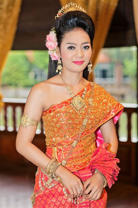 Traditional Cambodian Women