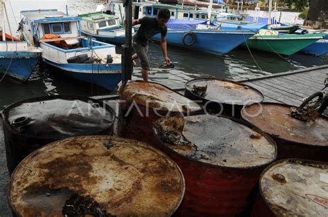 Kelangkaan Bbm Nelayan Antara Foto