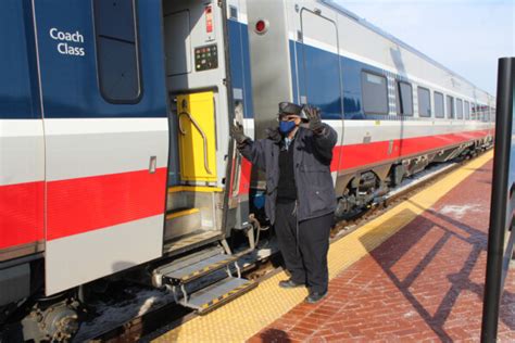 First Look Siemens Venture Coaches Debut For Amtrak Updated Trains