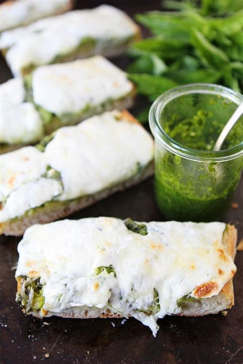 Pesto Cheese Bread Recipe