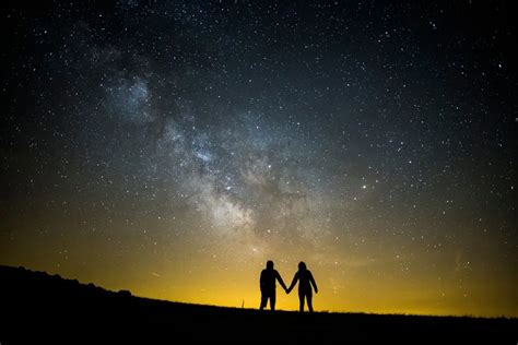 Heavenly Romance: Tips for a Romantic Stargazing Date