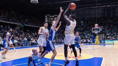 SKYLINERS Frankfurt Basketball Löwen Braunschweig Highlights im