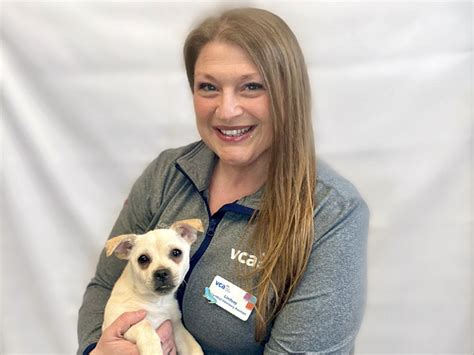 Lindsay B Vca New London Animal Hospital