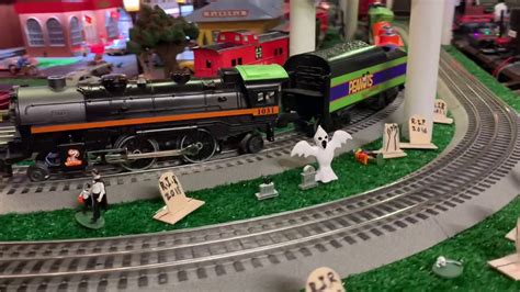 Lionel Charlie Brown Halloween Train Set YouTube