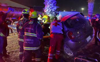 Muere Hombre Tras Volcar Y Chocar Contra Palma En La Laguna Telediario