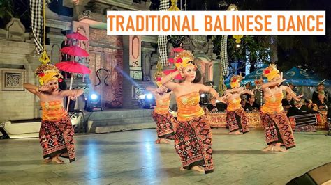 Tarian Tradisional Bali Traditional Balinese Dance At Festival