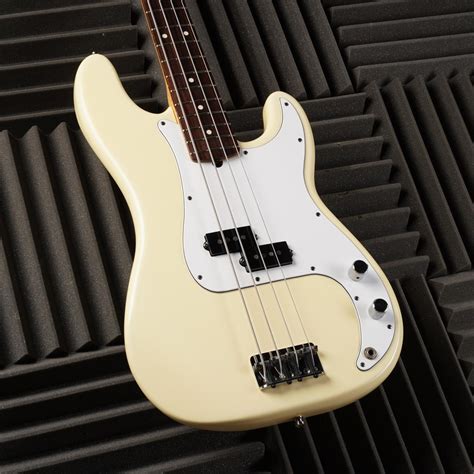 Fender American Standard Precision Bass With Rosewood Fretboard 1995 Arctic White