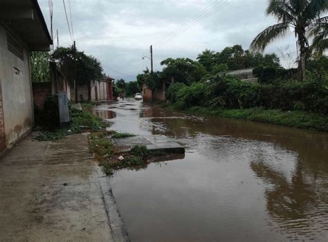 Se inundan 53 casas en tres comunidades de Ajuchitlán sólo hay daños