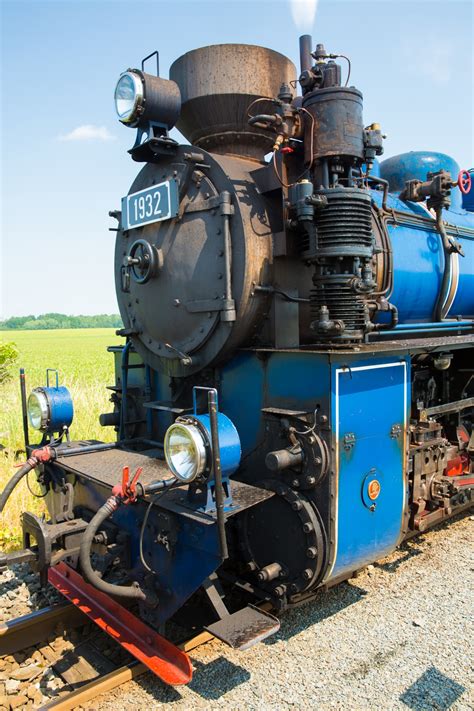 Edit free photo of Antique,blue,engine,locomotive,old - needpix.com