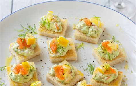 Canapés de crème de saumon fumé à l avocat Recette de Canapés de