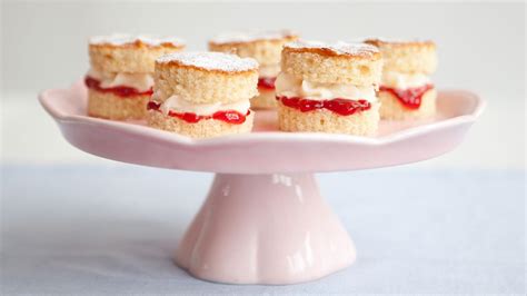 Mini Victoria Sponge Cakes Recipe Bbc Food