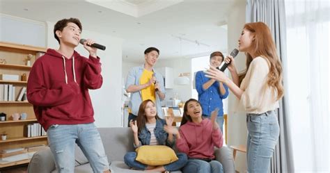 677 Asian Friends Singing Karaoke Images, Stock Photos, 3D objects, & Vectors | Shutterstock