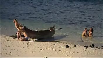 A Pair Of Couples Have Hardcore Sex On The Lovely Tropical Beach XNXX