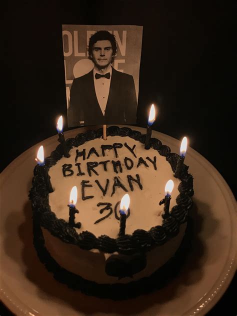 Evan cake for his birthday : r/EvanPetersLovers