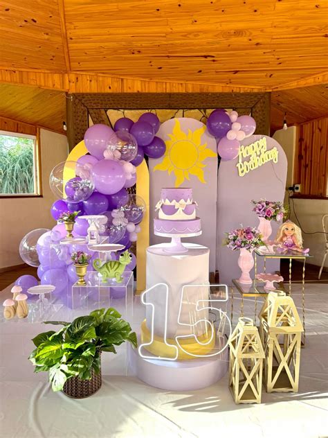 Decoração 15 Anos Rapunzel - Decoração de festa Rapunzel | Decoração festa rapunzel simples, Temas ...