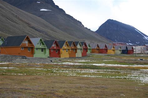 Longyearbyen Norway | Main Settlement of the Norwegian Spitsbergen ...