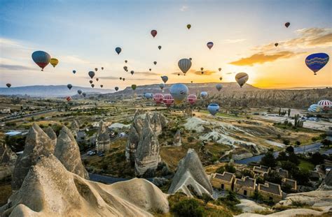 CAPPADOCIA 233 Pers Zbor 4 Nopti Cazare Mic Dejun Pasagerul