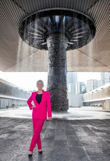 Tundieron A Lucía Méndez Por Posar Con Jamie Lee Curtis Y Le Recordaron