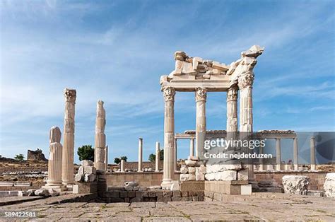 179 Bergama Museum Stock Photos, High-Res Pictures, and Images - Getty ...