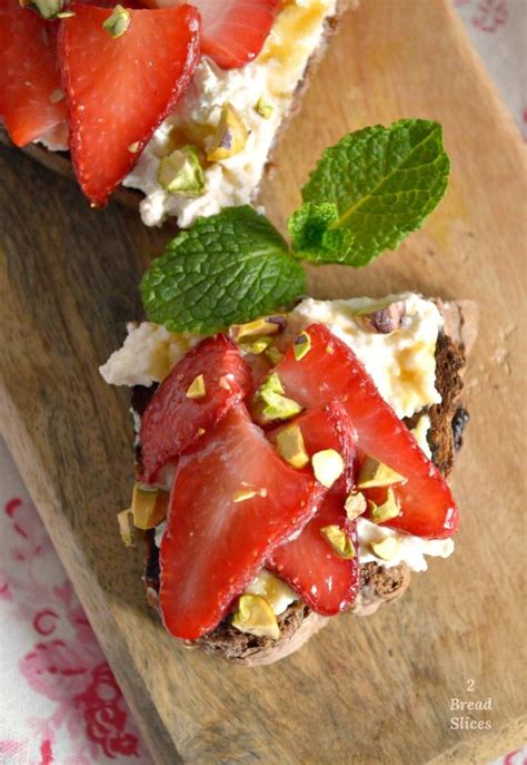 Receta De Open Sandwich De Fresas Asadas Y Queso Ricotta Bread