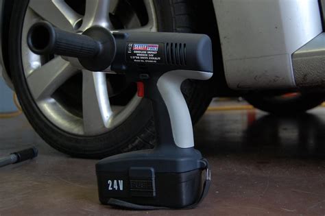 The Best Cordless Impact Wrench For Automotive in 2021 | Pro Car Reviews