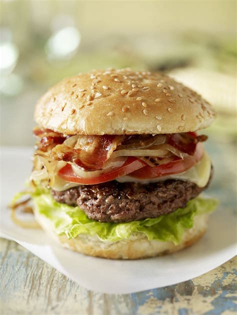 Classic Hamburger with Toppings recipe | Eat Smarter USA